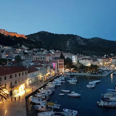 Solea A3 * Hvar Town